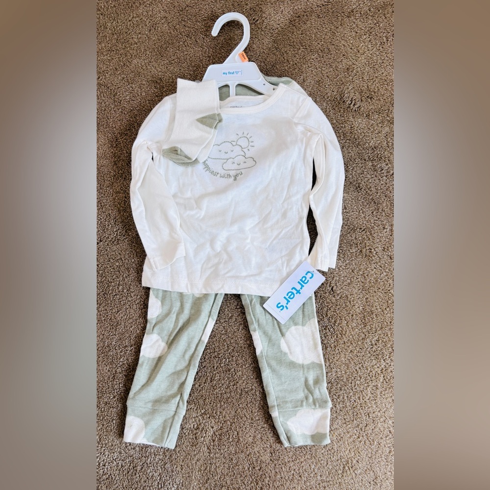 Carters set. NWT